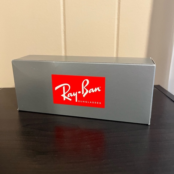 Ray-Ban New Wayfarer Rubber Black Sunglasses 55-18 G-15 Lens RB2132 New In Box - Picture 6 of 6